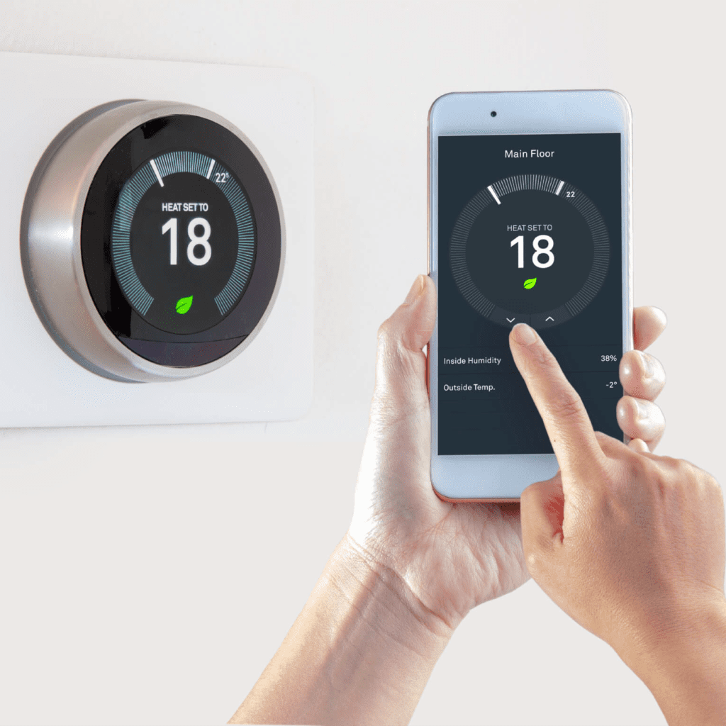 casa inteligente con termostato manejado desde telefono celular