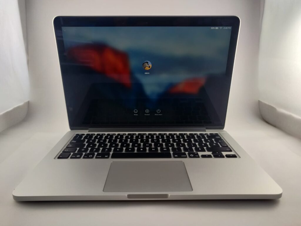 MacBook pro retina apple laptop